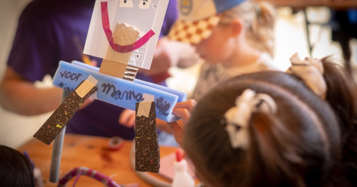 Kinderwerkplaats De Kadoverstopper bij Tumult (Groningen)